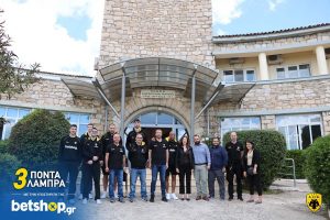 ΑΕΚ BC και betshop.gr μοίρασαν «λαμπρά» χαμόγελα στο Αναρρωτήριο Πεντέλης.