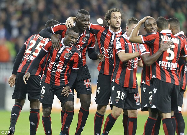 Κάτω από το μισό