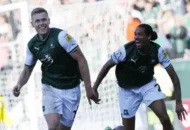 Αουτσάιντερ που πληρώνουν στην Αγγλία