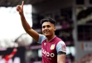 Γιορτάζει και πληρώνει στα γενέθλια του ο Γουότκινς