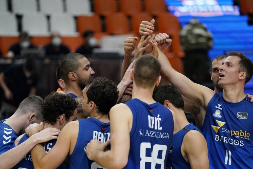 Η λεπτή κλωστή των συνολικών πόντων