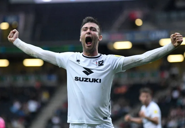 Τρία φορμαρισμένα αουτσάιντερ σε Trixie