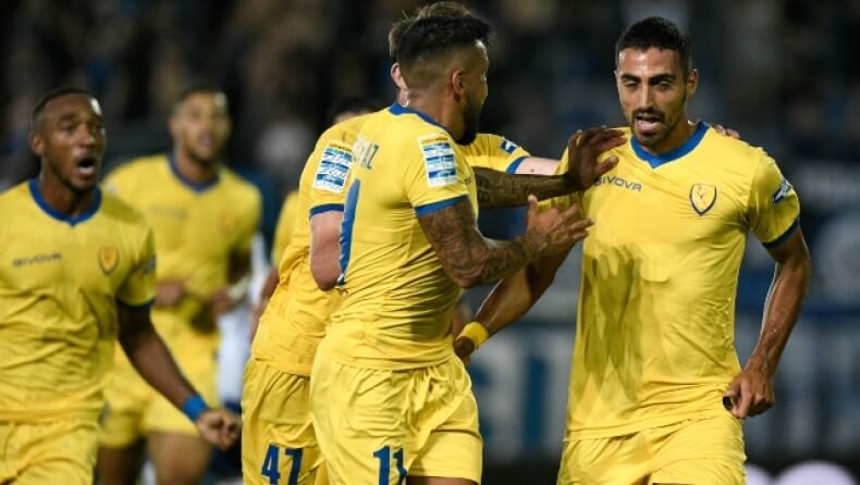 Ένα Ισπανικό και 2 Ελληνικά