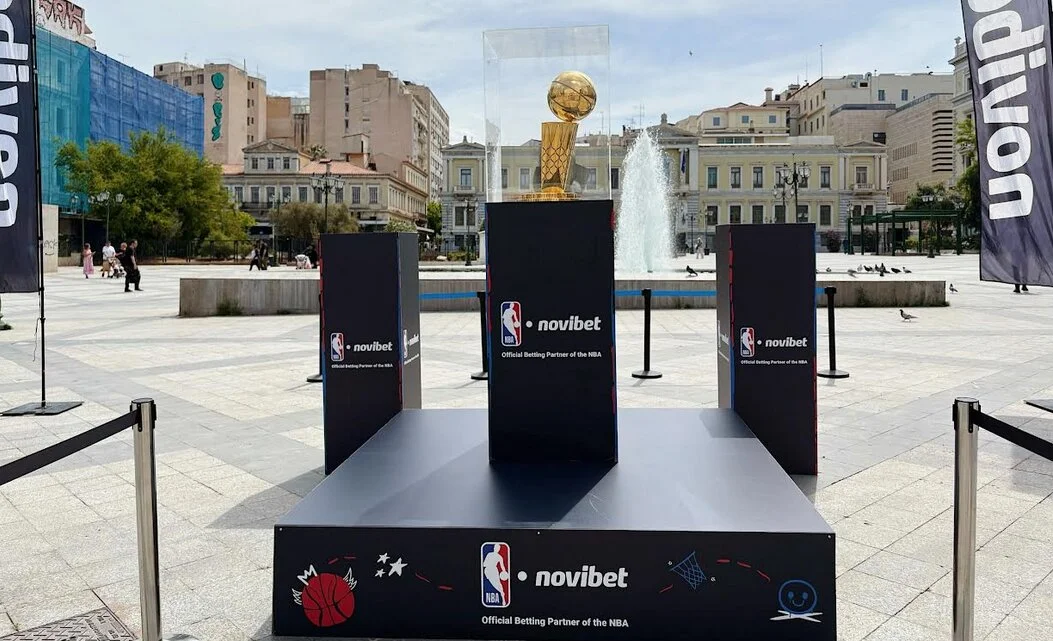 Το 3on3 Road to Glory της Novibet φέρνει τη μαγεία του NBA με το Larry O’Brien Trophy σε Αθήνα, Πειραιά και Θεσσαλονίκη