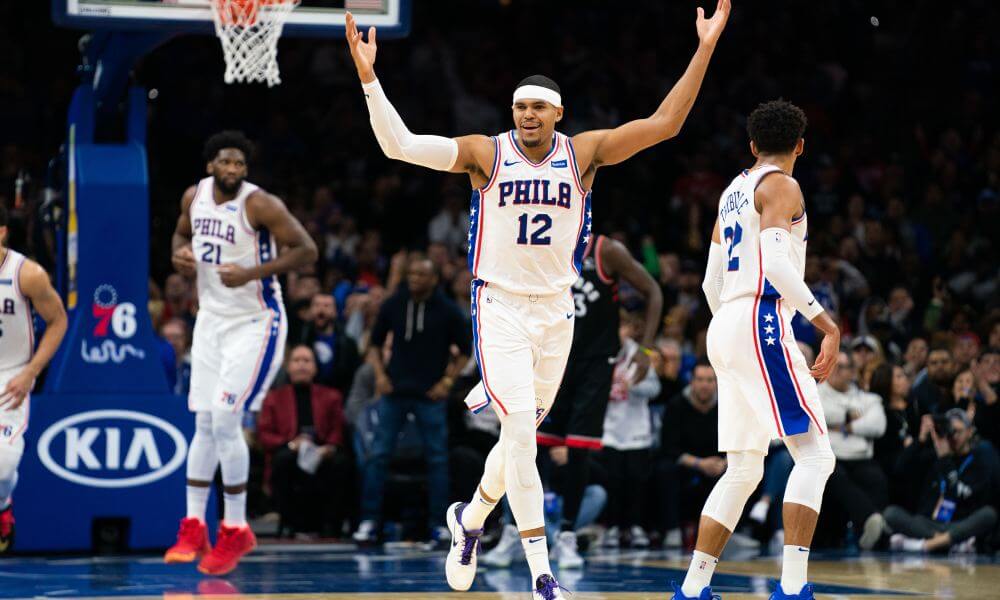 Ψάχνοντας ψύλλους στ’άχυρα