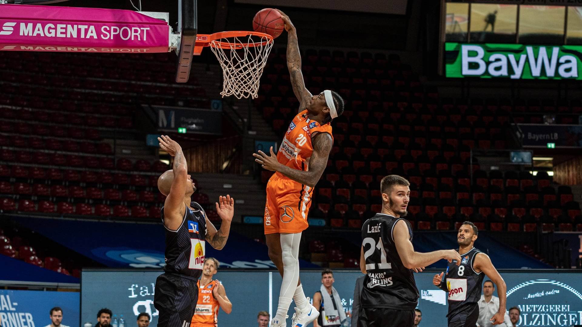 Επίδειξη δύναμης από Μπάγερν και Ουλμ ενόψει playoff