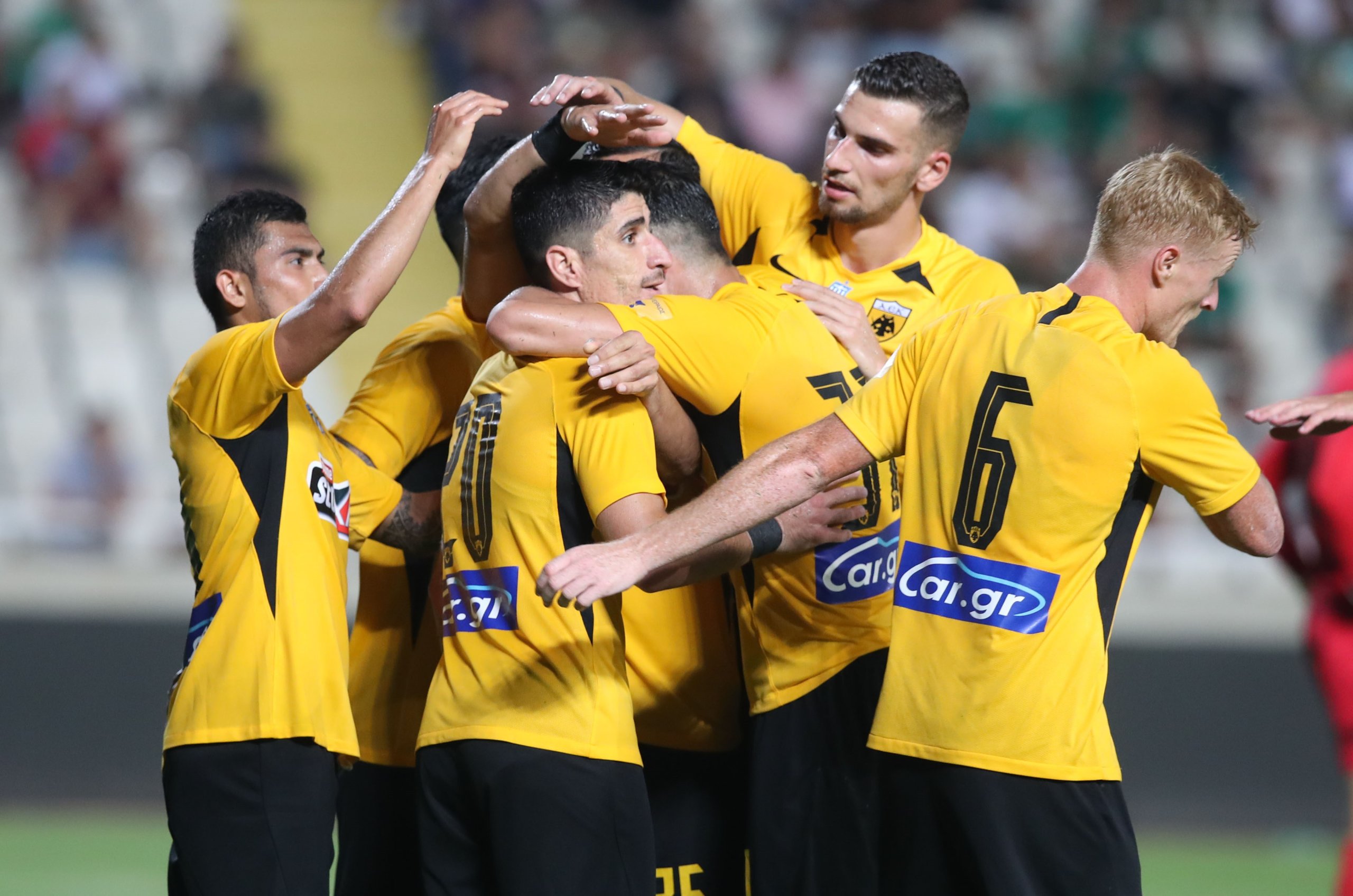 Novibet: Η Super League με ενισχυμένες αποδόσεις και ειδικά στοιχήματα