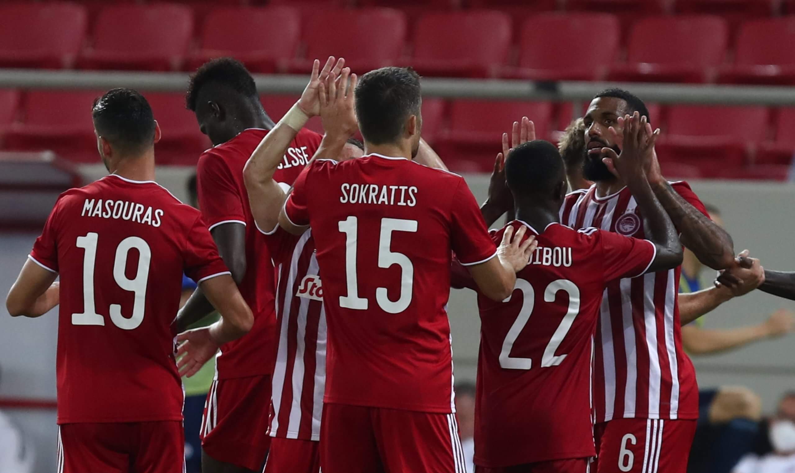 Novibet: H Super League με ειδικά στοιχήματα και combo bets!