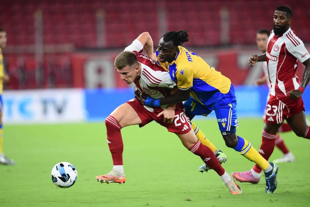 Trixie με κάρτες παικτών που είναι στο όριο τιμωρίας