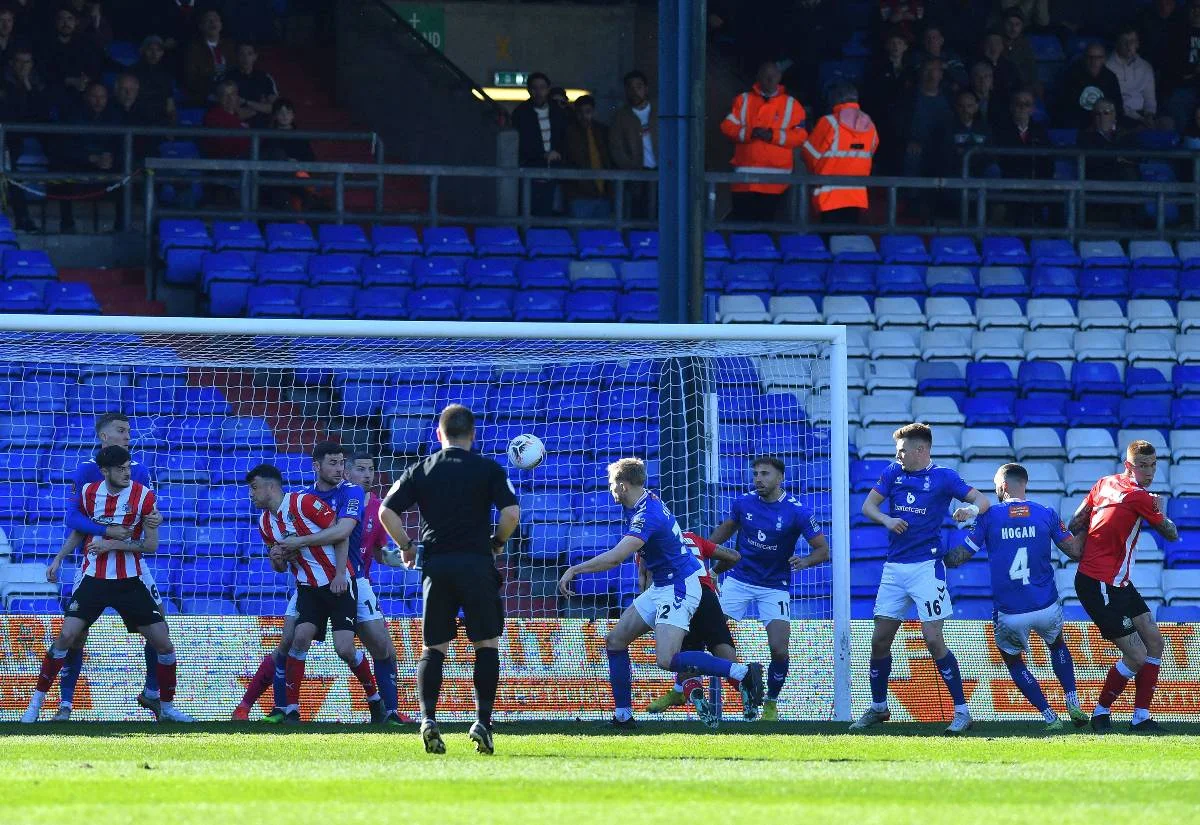 Αγγλικό παιχνίδι με 4 αουτσάιντερ