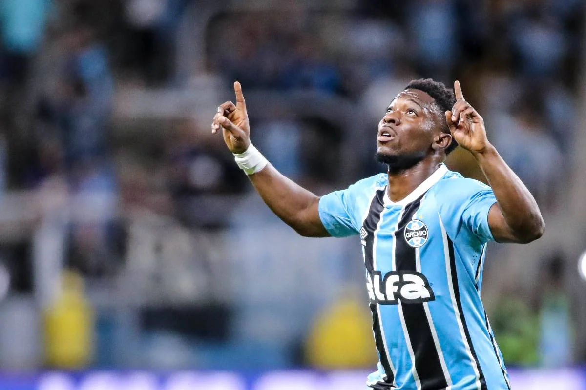 Φουλ επίθεση για την ανατροπή η Καϊράτ, δυνατή εντός η Γκρέμιο