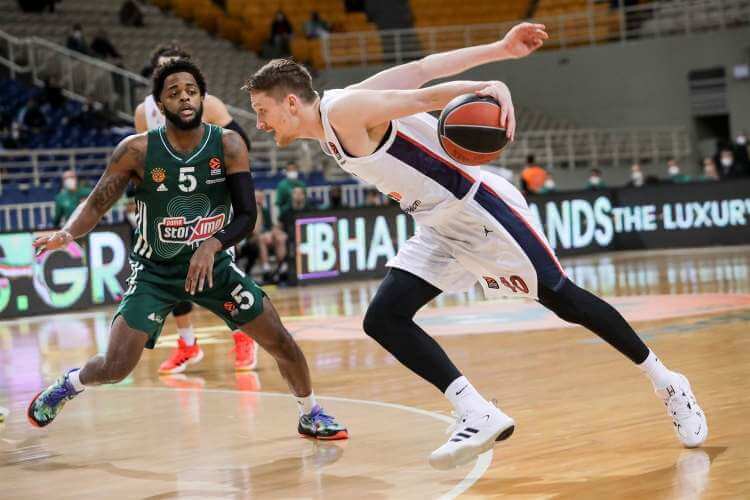 Με φόρα από το ΟΑΚΑ η «ρωσική αρκούδα», στήριξη στην έδρα στον «εμφύλιο»