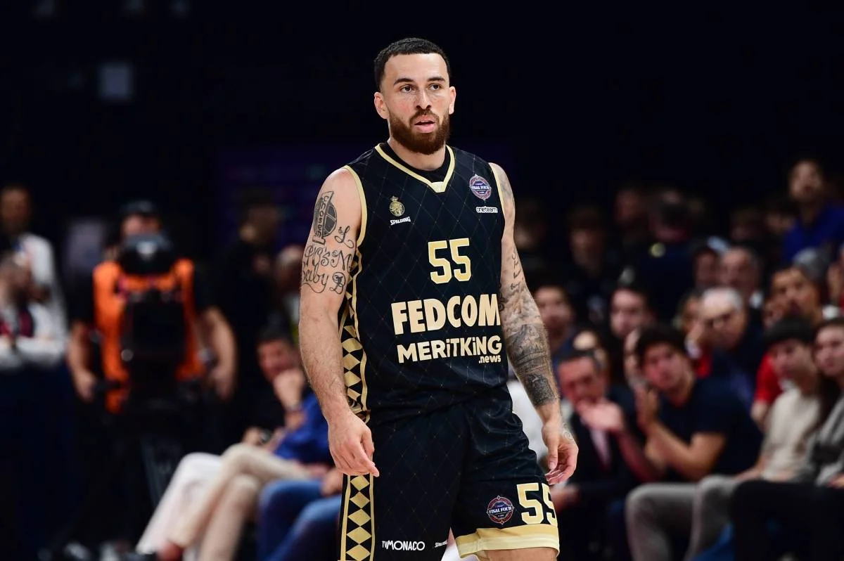 Επόμενη ομάδα Μάικ Τζέιμς