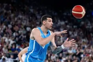 Ο παίκτης που ανοίγει τις γωνίες και μακροχρόνιο από το Afrobasket