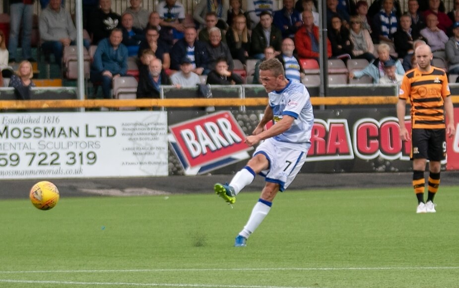 H γκολτζού φίλη μας