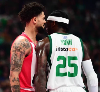 Του ενός γεννούν και τα κοκόρια του και ο άλλος ζει με αναλαμπές