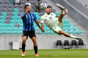 Δεν βγαίνουν οι αριθμοί και μπλέκουν και τις ανατροπές