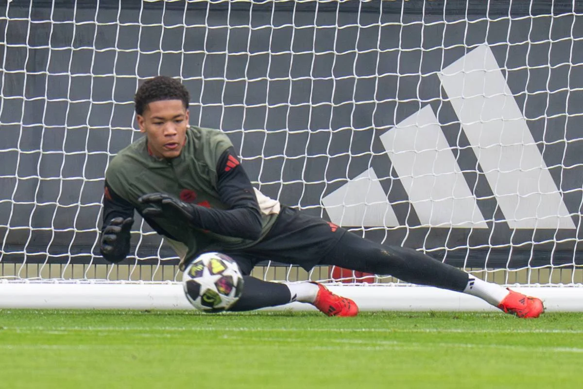 Οι αποδόσεις του 16χρόνου τερματοφύλακα της Μπάγερν κόντρα στην Αταλάντα