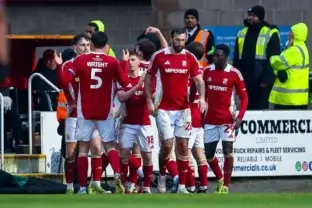 Πληρώνουν περισσότερο από όσο θα έπρεπε