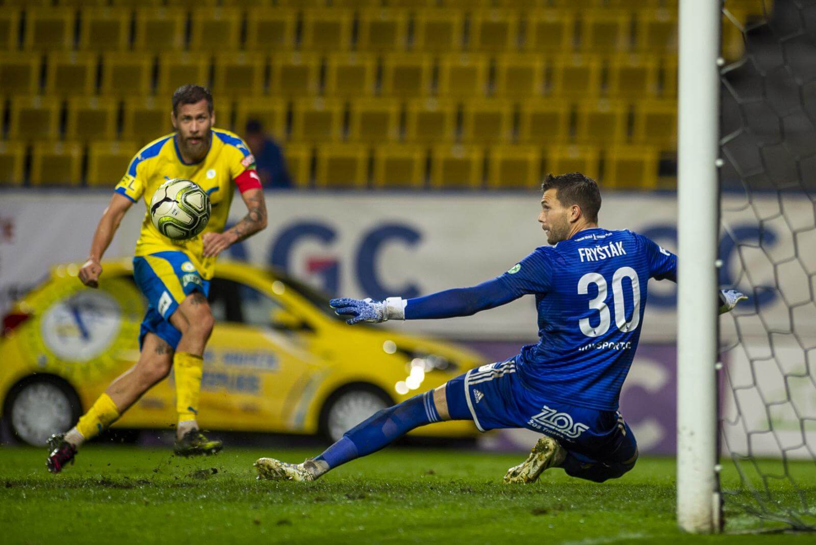 Διπλό στην Τσεχία, γκολ στην Κορέα