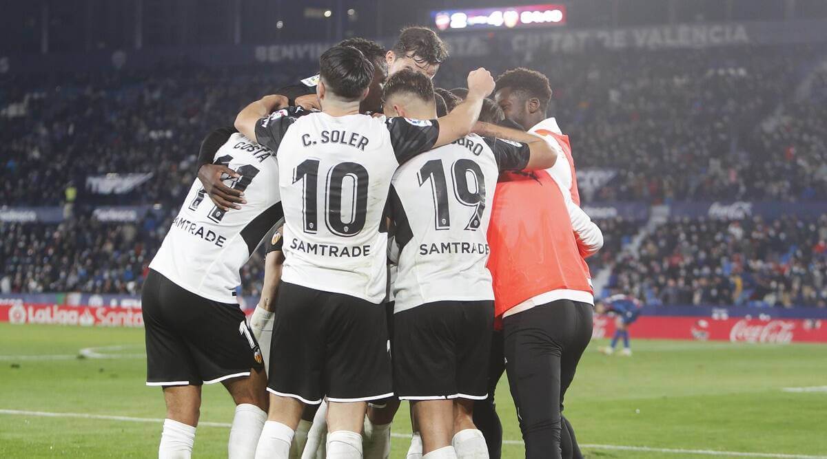 Βαριές φανέλες, “λίγες” στο γήπεδο