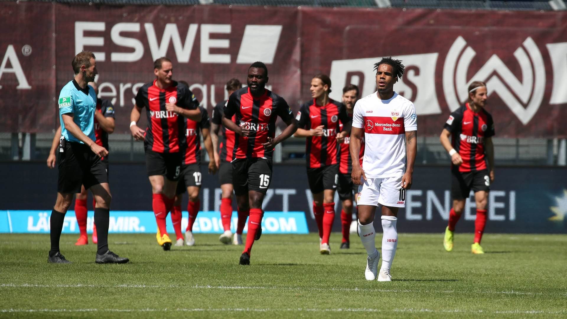 Τα γεμάτα μεσοβδόμαδα κουπόνια επέστρεψαν