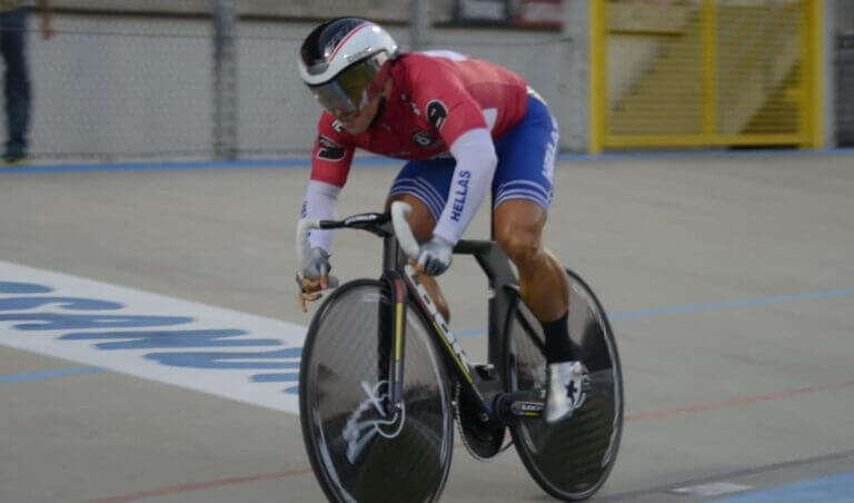 Αγία Πετρούπολη, πριν το Τόκιο για Βολικάκη